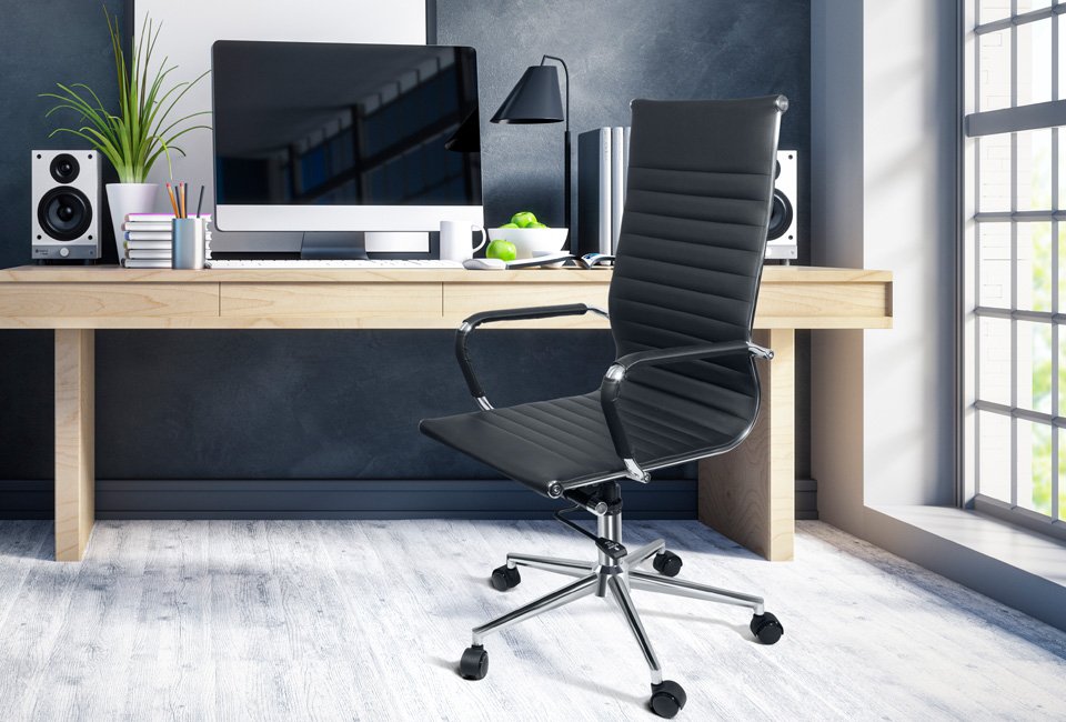 Elegante silla de escritorio con respaldo alto