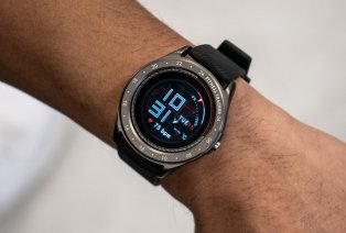 Smartwatch met gezondheidsfuncties zoals temperatuurmeting en hartslag — 8