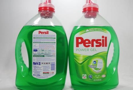 Lessive liquide Persil/Dixan - Outspot