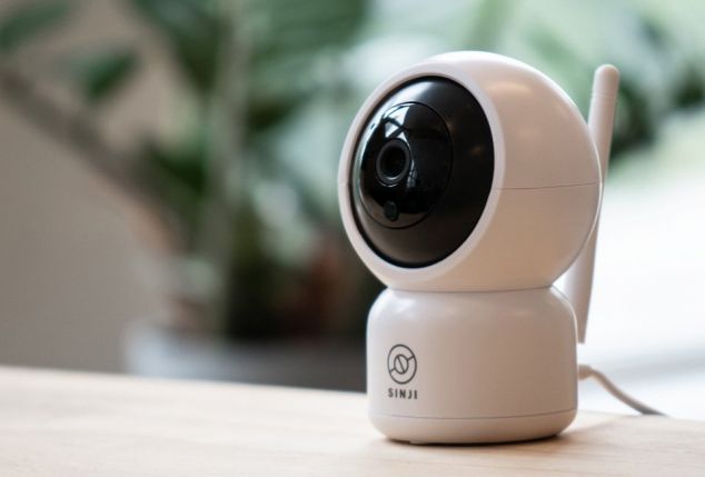 Caméra intelligente intérieure pivotante de la marque Sinji