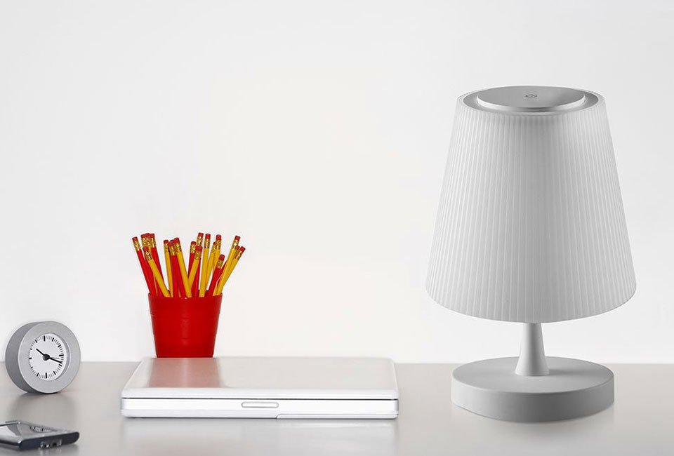 Lampe de table LED à intensité lumineuse variable avec commande tactile