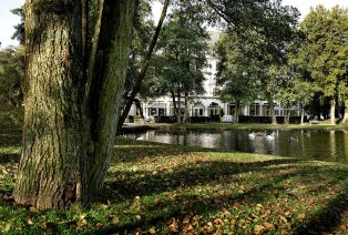 Luxeverblijf met diner in Genk - M Hotel**** — 3