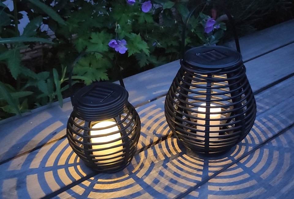 Set of two atmospheric LED lanterns