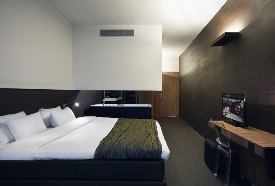 Luxeverblijf met wellness in hartje Genk - Carbon Hotel