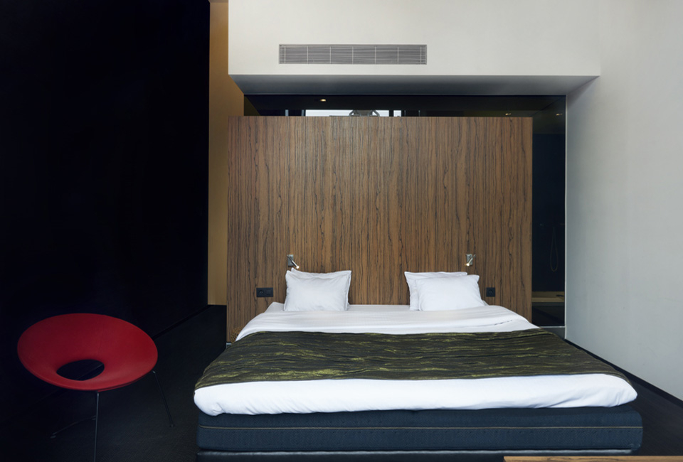 Luxeverblijf met wellness in hartje Genk - Carbon Hotel