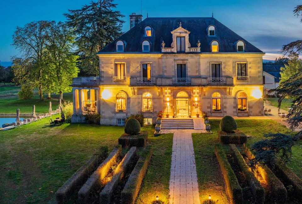 Séjour de luxe avec piscine près de Poitiers - Manoir de Beauvoir