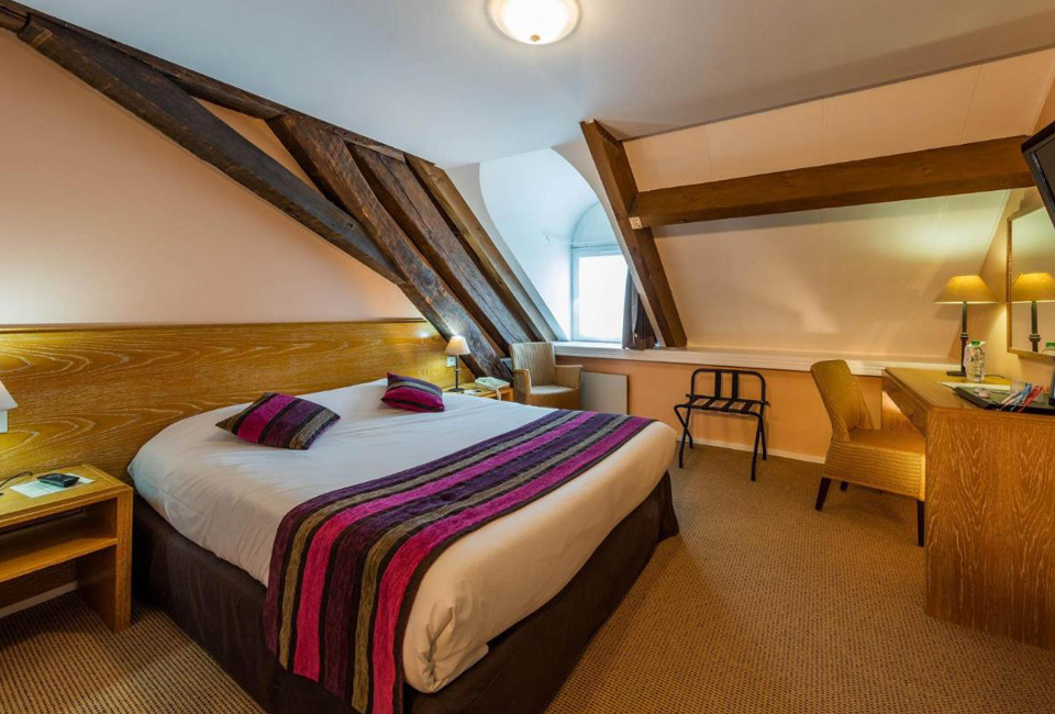 Séjour de luxe avec piscine près de Poitiers - Manoir de Beauvoir