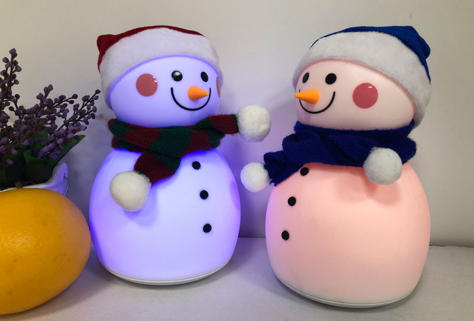 Bonhomme de neige LED, couleurs RVB et blanc chaud