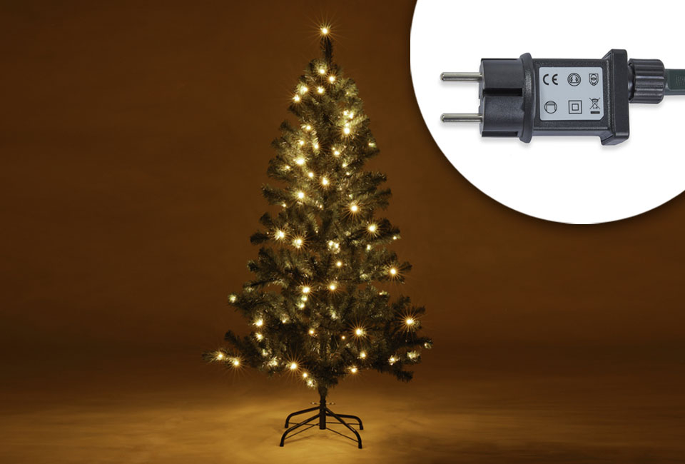Sfeervolle kunstkerstboom voor een vrolijk eindejaar