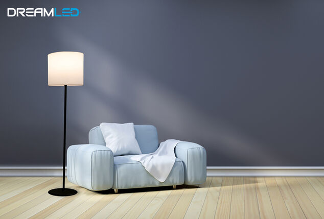 Lampada da terra a 360° con luce color bianco caldo per interno ed esterno