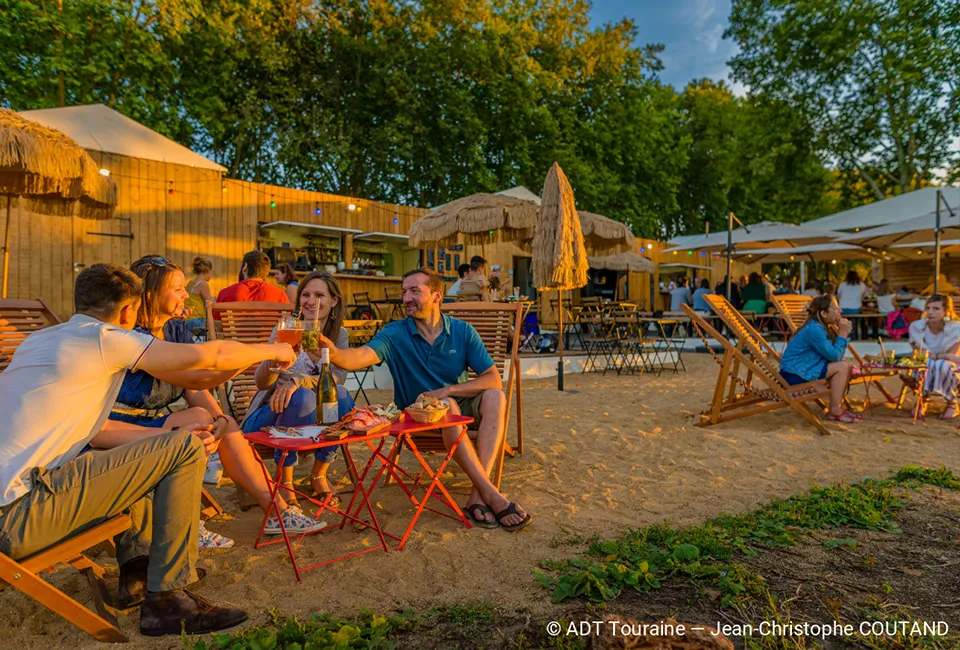 D&eacute;couvrez les ch&acirc;teaux de la Loire - H&ocirc;tel La Terrasse***