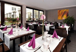 Relaxverblijf van 2, 3 of 4 nachten met wellness in sprookjesstad Kassel (DE) - Hotel Schweizer Hof — 12
