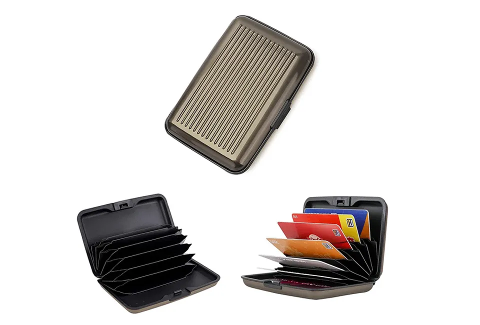 Bank card wallets 