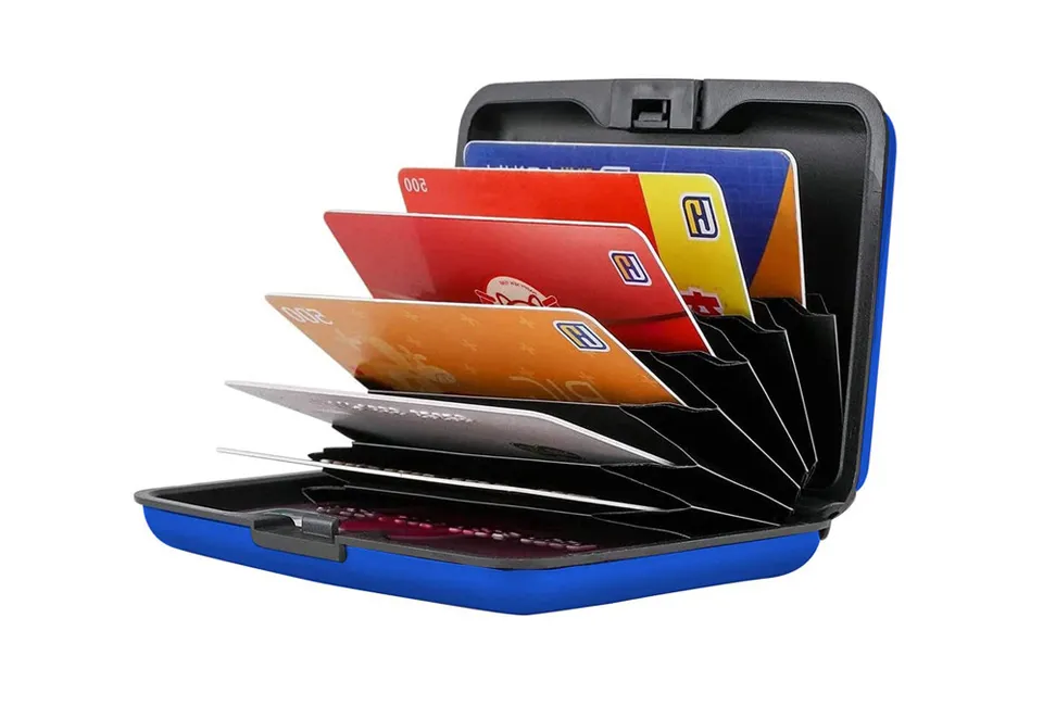 Bank card wallets 