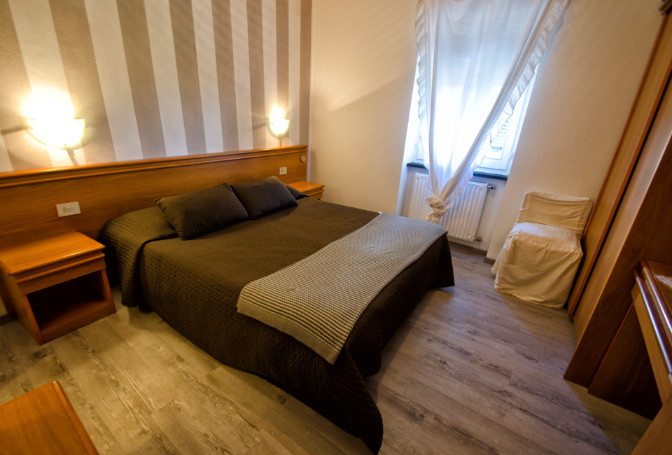 Goditi la natura ligure per 3, 5 o 7 notti - Albergo La Veranda