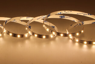 Ledlichtstrip van 5 meter met warm wit licht — 4