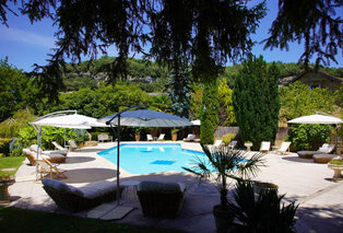 2, 4 of 7 nachten wegdromen in de Dordogne - Hotel Du Centenaire — 8