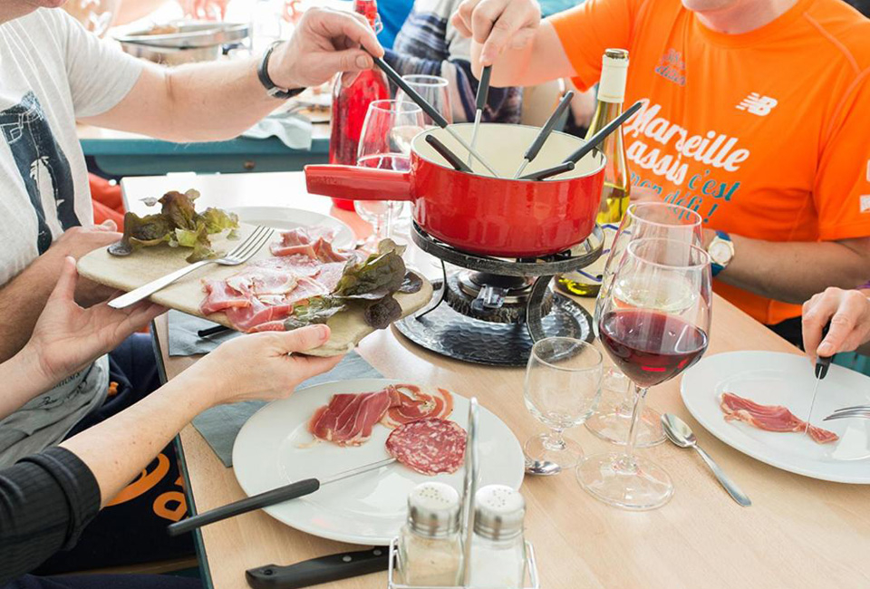 7 nuits en pension complète au ski dans un village de vacances des Alpes françaises — Fleurs et Neige