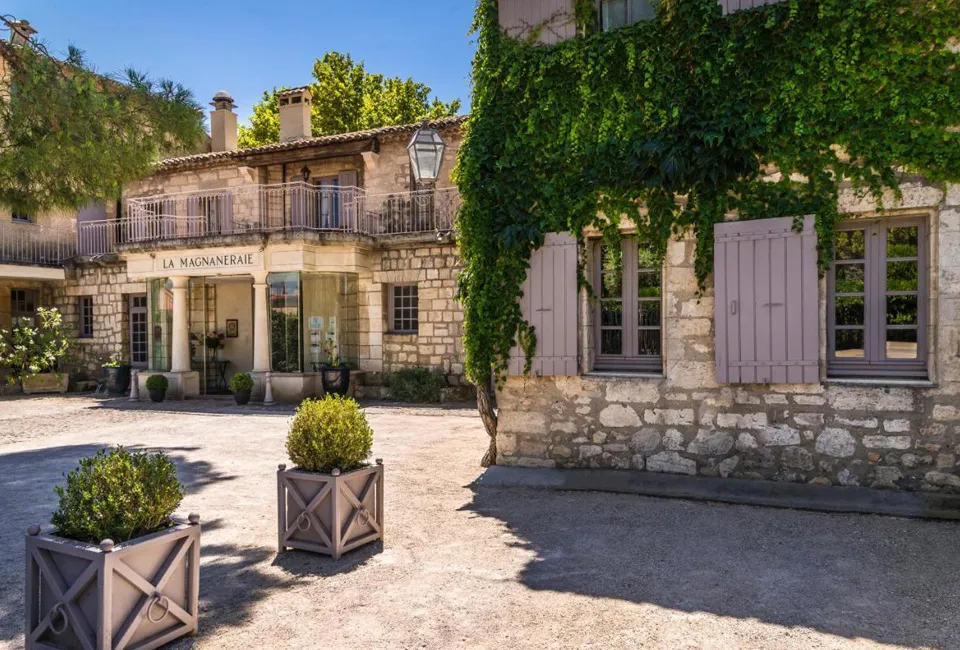1, 2, 3, 4 ou 5 nuits &agrave; Avignon - H&ocirc;tel la Magnaneraie