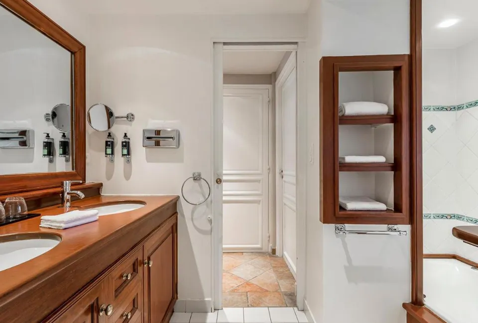 1, 2, 3, 4 ou 5 nuits &agrave; Avignon - H&ocirc;tel la Magnaneraie