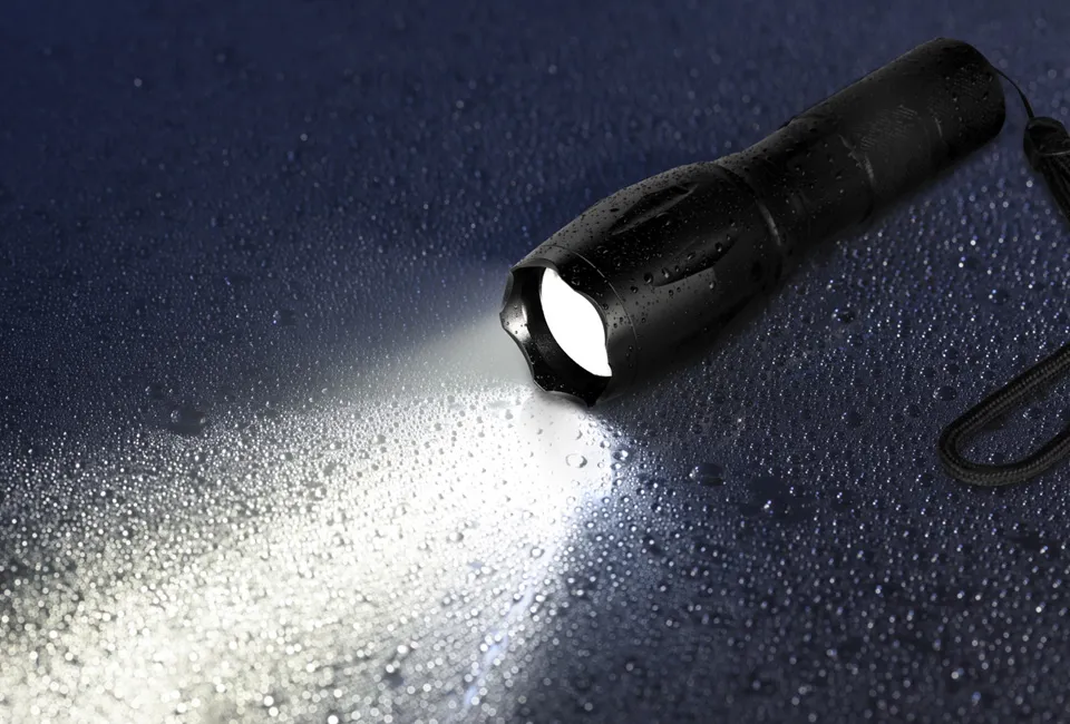 Military flashlight