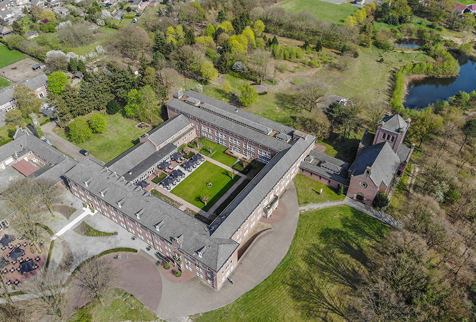 Viersterrenverblijf van 2, 3, of 4 nachten in kloosterhotel in Zuid-Nederland - Fletcher Kloosterhotel Willibrordhaeghe