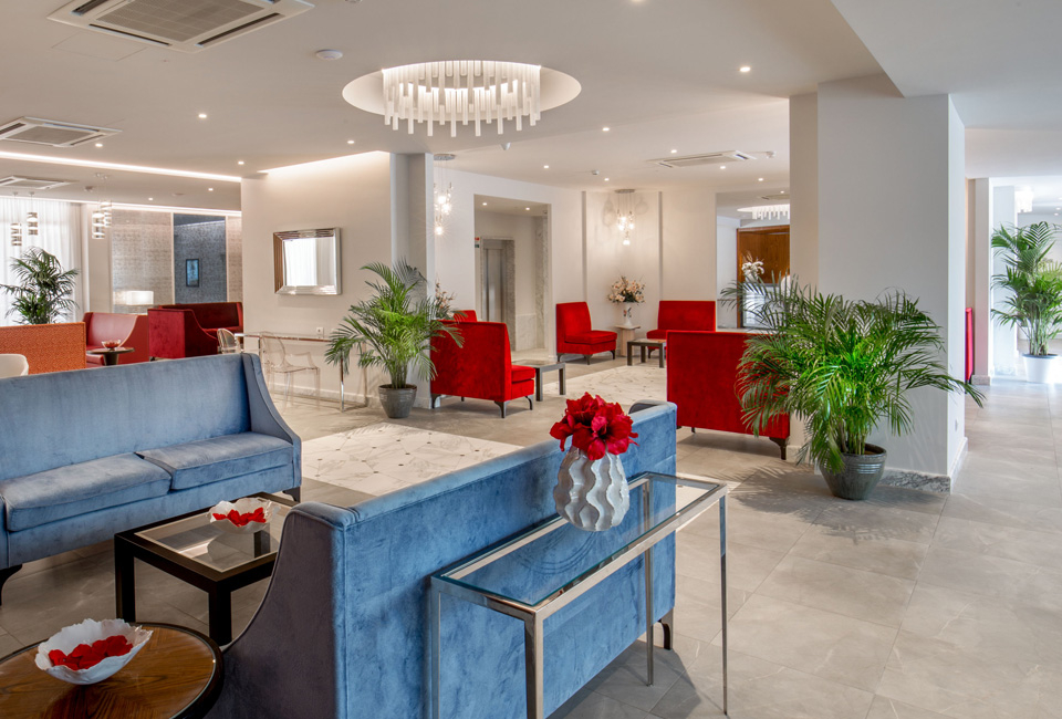 Soggiorno di 2, 3, 5 o 7 notti in un hotel a 4 stelle nella splendida Roma - Hotel American Palace Roma****