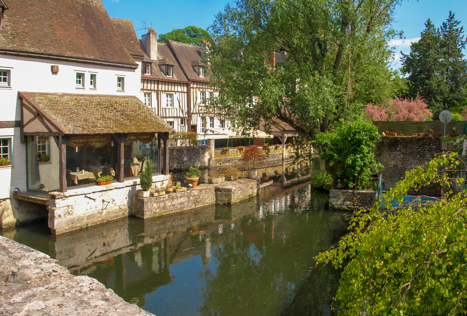 Sejour de 2 ou 3 nuits à Chartres, capitale de la Lumière - Ibis Chartres Ouest Lucé***