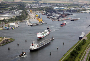2 of 3 nachten met dagelijks ontbijt in het bruisende Terneuzen - Churchill Hotel — 14