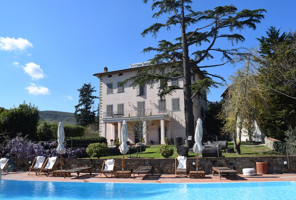 3, 5 o 7 notti nella paradisiaca Toscana con degustazione di vini - Villa la Grotta
