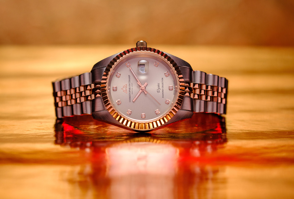 Elegante orologio da donna dal design classico di Christophe Duchamp