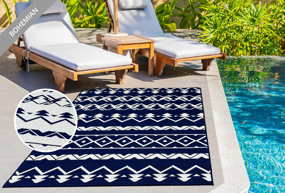 Tapis avec un design réversible pour l'intérieur et l'extérieur