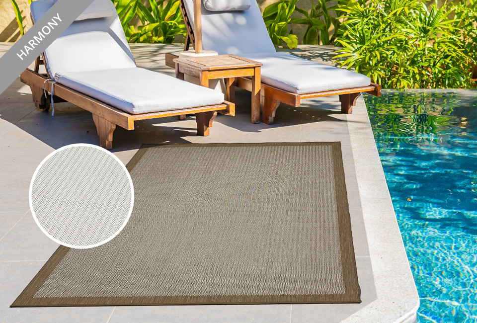 Tapis avec un design réversible pour l'intérieur et l'extérieur