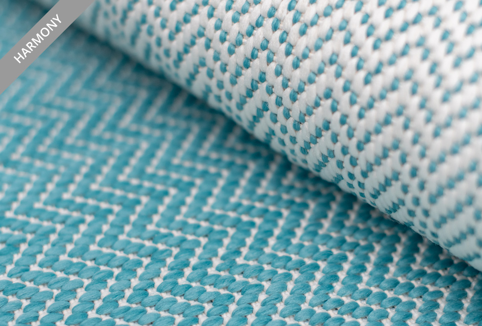 Tapis avec un design réversible pour l'intérieur et l'extérieur