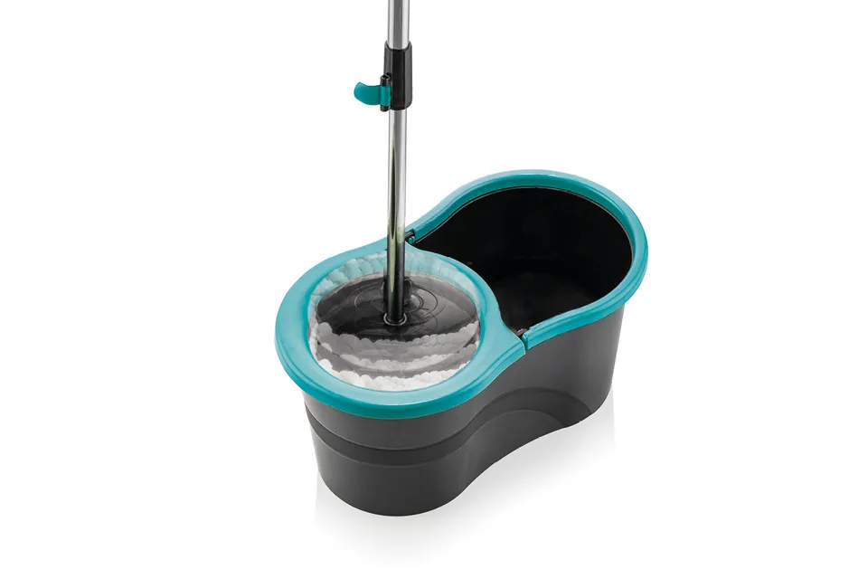 Mopping system with wringing function