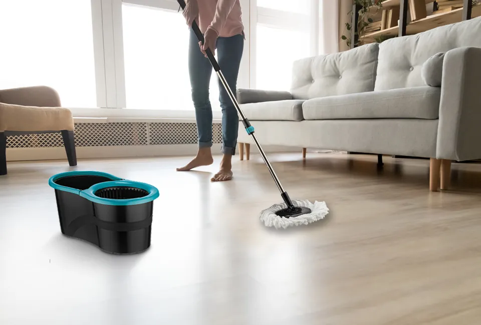 Mopping system with wringing function