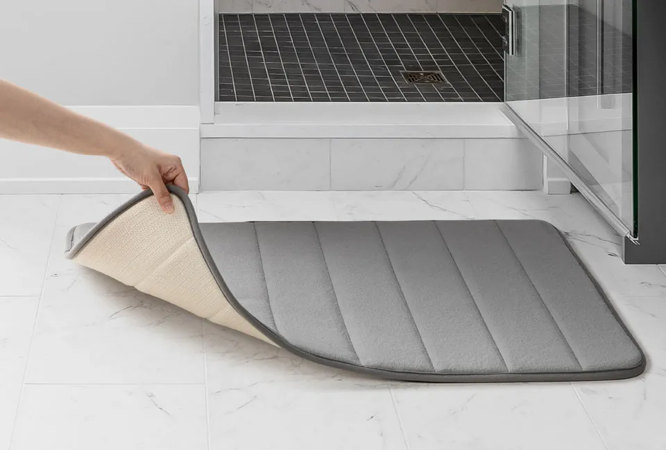 Tapis de bain doux et antid&eacute;rapant