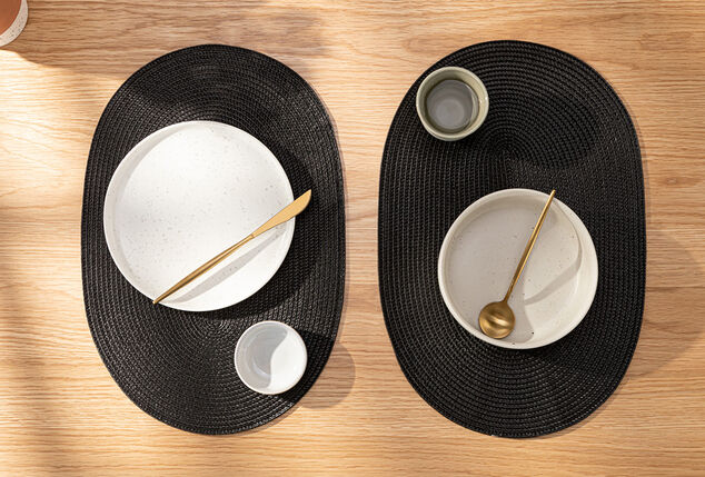 Ensemble de 6 sets de table tressés disponibles en plusieurs coloris