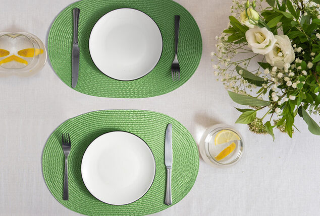 Ensemble de 6 sets de table tressés disponibles en plusieurs coloris