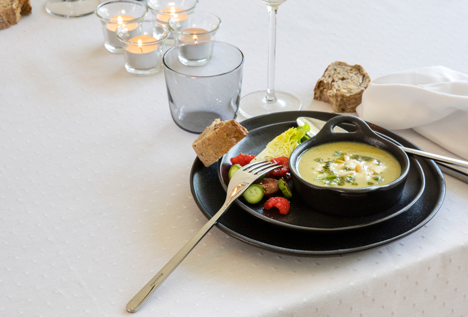 Nappe et serviettes de fête