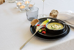 Nappe et serviettes de fête — 8