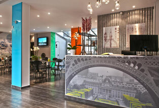 2, 3 of 4 nachten met ontbijt in het stijlvolle Hotel Alpha Paris Eiffel*** — 8