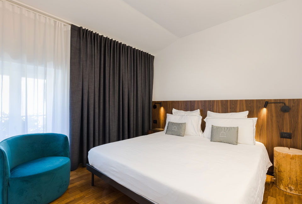 2, 3, 5, 7 o 10 notti a Sirmione, sul Lago di Garda, presso l&#039;Hotel Casa Scaligeri