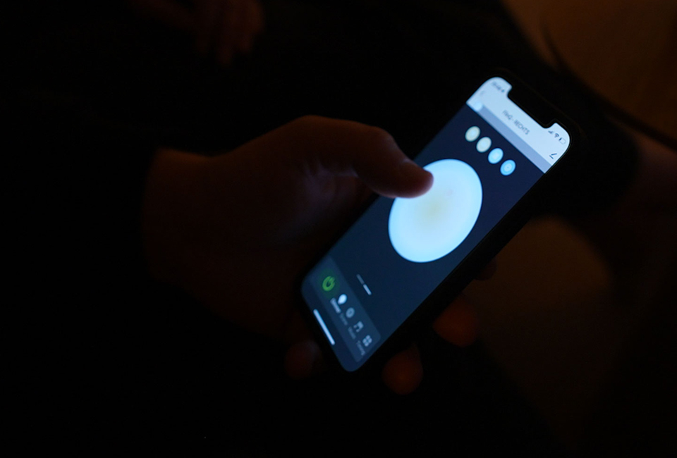 Trendy vloerlamp met talloze kleureneffecten
