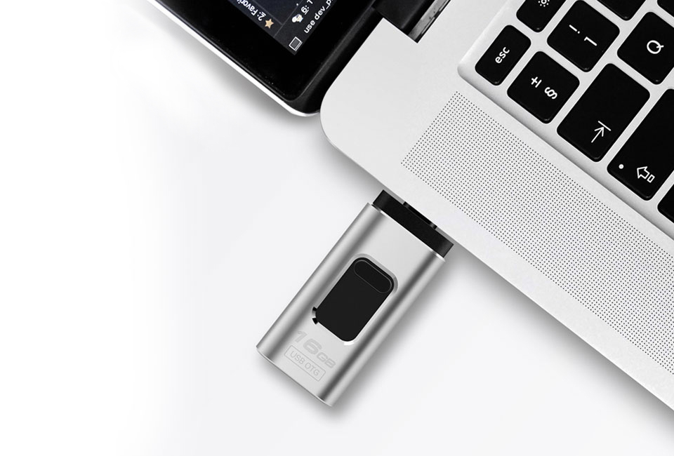 Cl&eacute; USB 4 en 1 pour smartphone, tablette et ordinateur portable