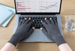 Therapeutische compressiehandschoenen voor artritis, reuma en doorbloedingsstoornissen — 7