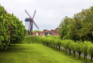 Séjour 4 étoiles de 2 nuits dans la magnifique ville de Bruges - Hôtel Velotel — 19