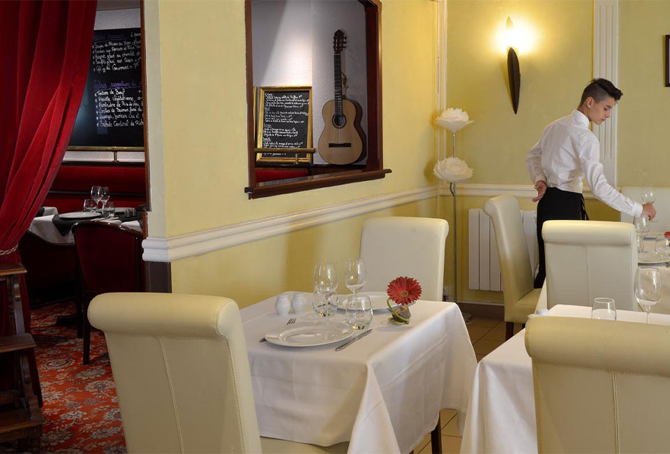 Séjour avec dîner (2, 3, 4, 5 ou 6 n.)  près des châteaux de la Loire - Hôtel Le Plantagenêt