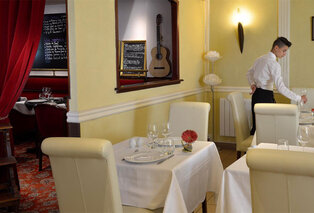 Séjour avec dîner (2, 3, 4, 5 ou 6 n.)  près des châteaux de la Loire - Hôtel Le Plantagenêt — 12
