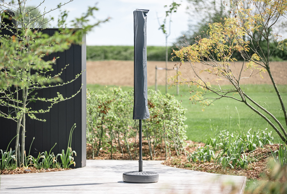 LED garden parasol in 4 colours